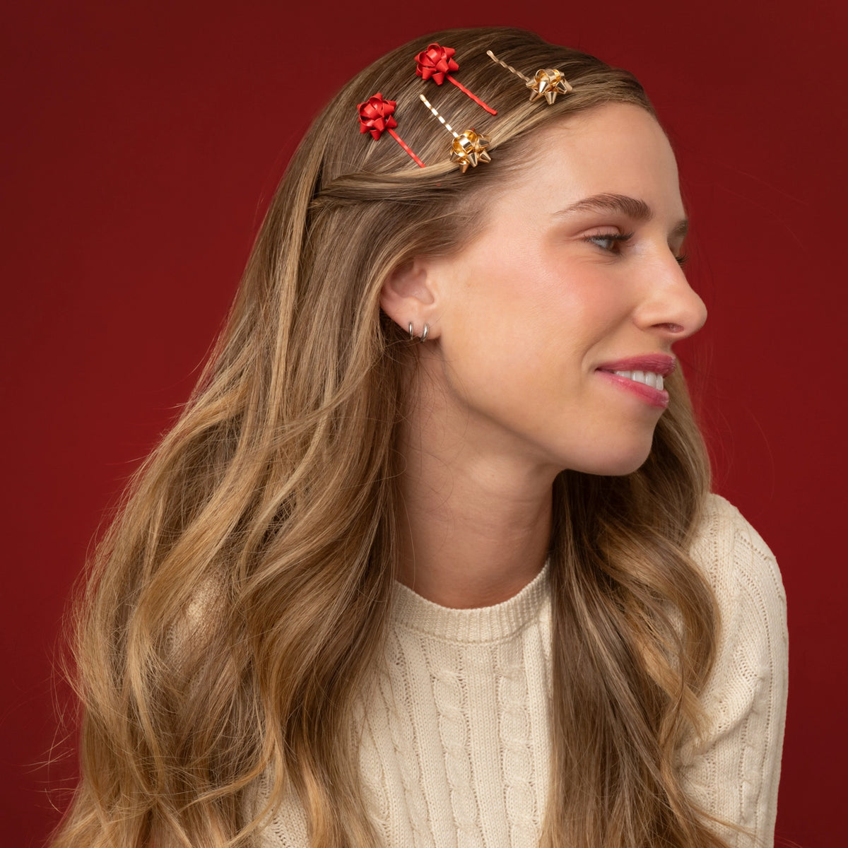 Kitsch Holiday Metal Gift Bow Bobby Pins 4pc Set- Red & Gold